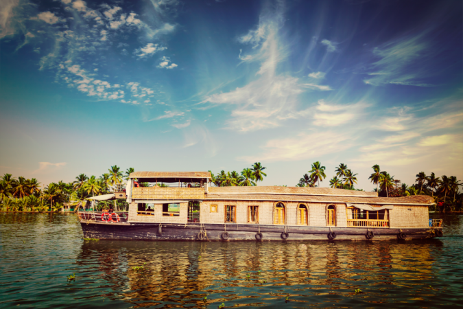 houseboat-kerala-backwaters-india-1