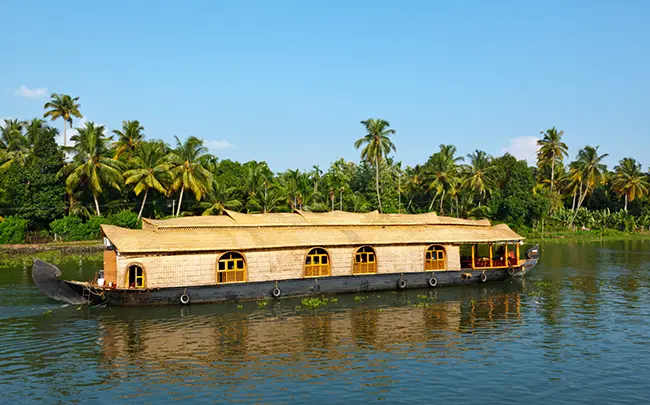 Houseboat for the first-time trip