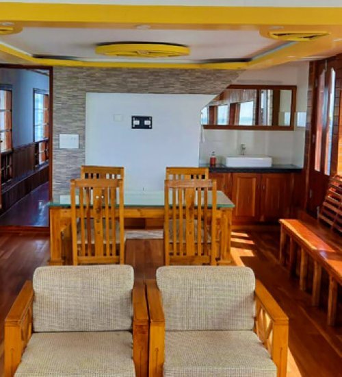 Budget Houseboat Alleppey, Kerala