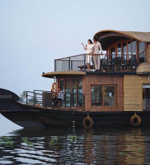 Best Houseboat Stays in Alleppey