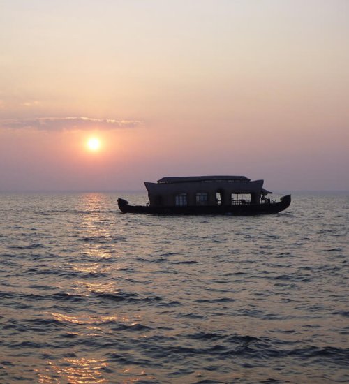 Kerala boat house packages